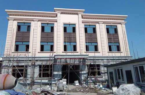 哈黑公路加油站